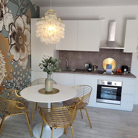 Lago-Apartment Midy, Sfeervol, Zwembad, Airco Domaso Εξωτερικό φωτογραφία