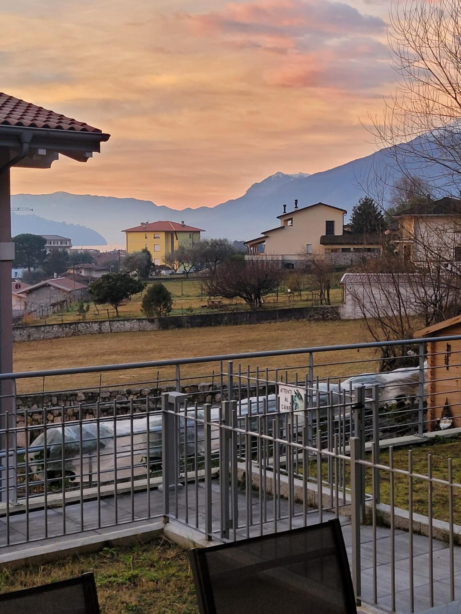 Lago-Apartment Midy, Sfeervol, Zwembad, Airco Domaso Εξωτερικό φωτογραφία